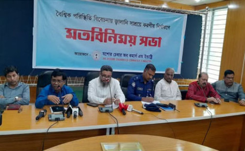 যশোরে রাত আটটার পর দোকানপাট বন্ধ, আওতার বাইরে শপিংমল