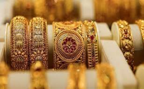 দেশের বাজারে ফের কমলো স্বর্ণের দাম: ২২ ক্যারেটের ভরি এখন ২,৬২,২৬৫ টাকা